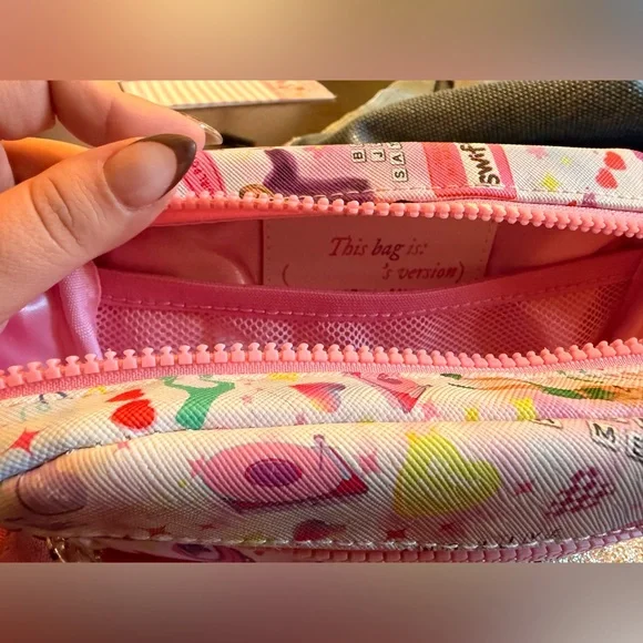 Taylor Swift, Swiftie Belt Bag - Picture 4 of 6